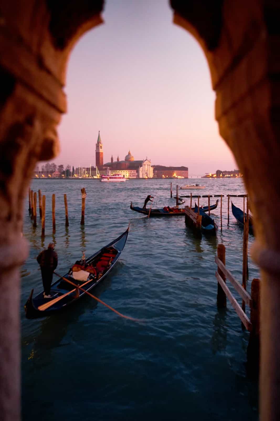 Curated travel memories with HikeSike